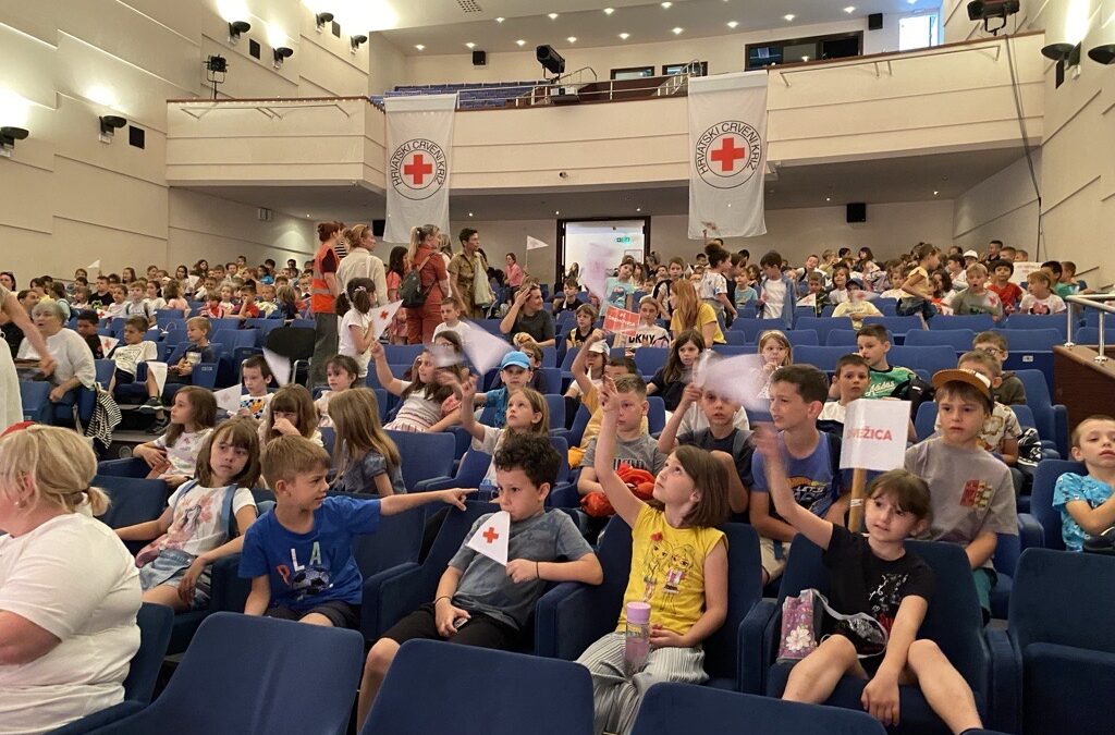 PRIJEM PRVAŠIĆA U PODMLADAK CRVENOG KRIŽA